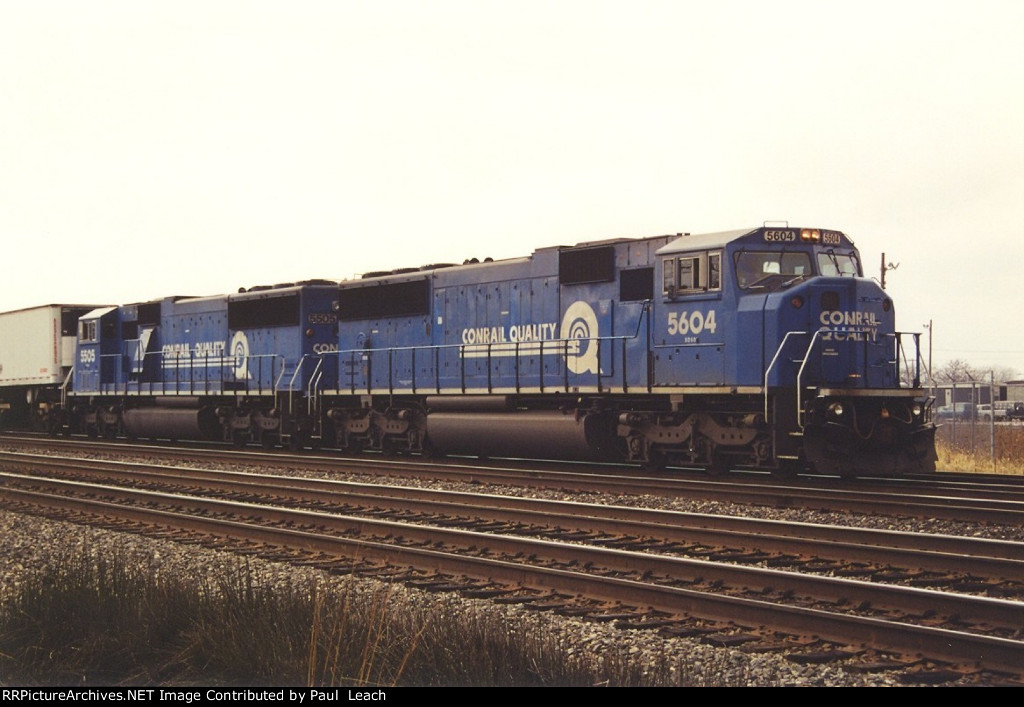 Paused eastbound intermodal